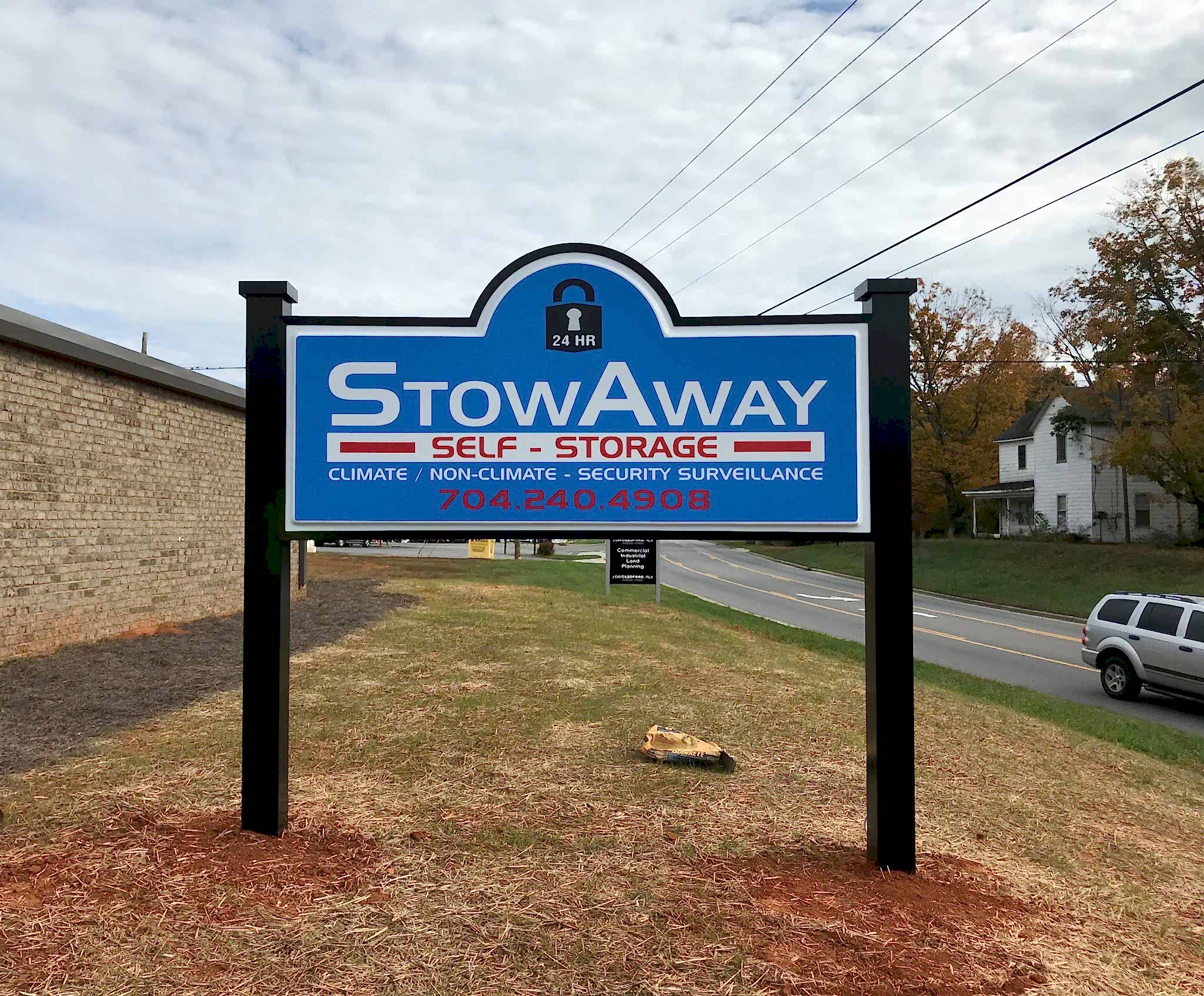 monument signs, monument signs charlotte, signs charlotte, signs nc, logo signs, business signs, logo signs, custom made signs,